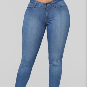 Fashion Nova Mid-Rise Jeans